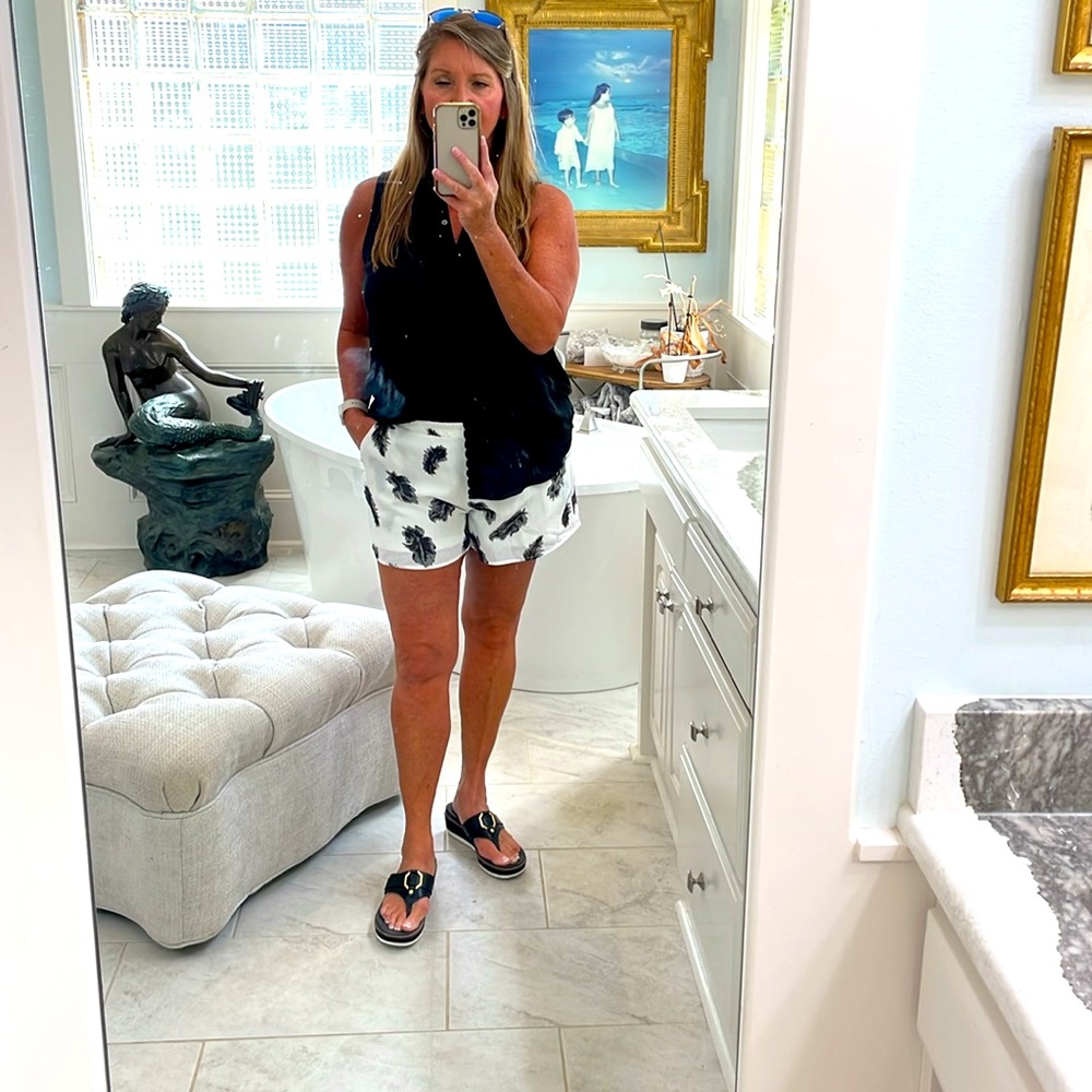 Entry large black and white feather shorts. New with tags